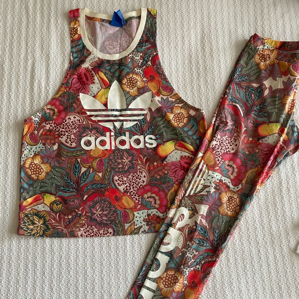 NWOT-ADIDAS ATHLEISURE SET
